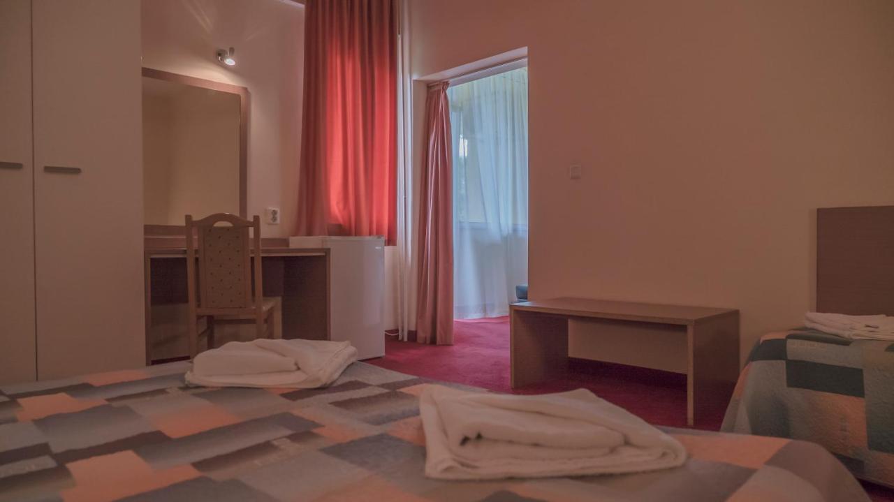 Park Hotel Persey Varna Exterior foto