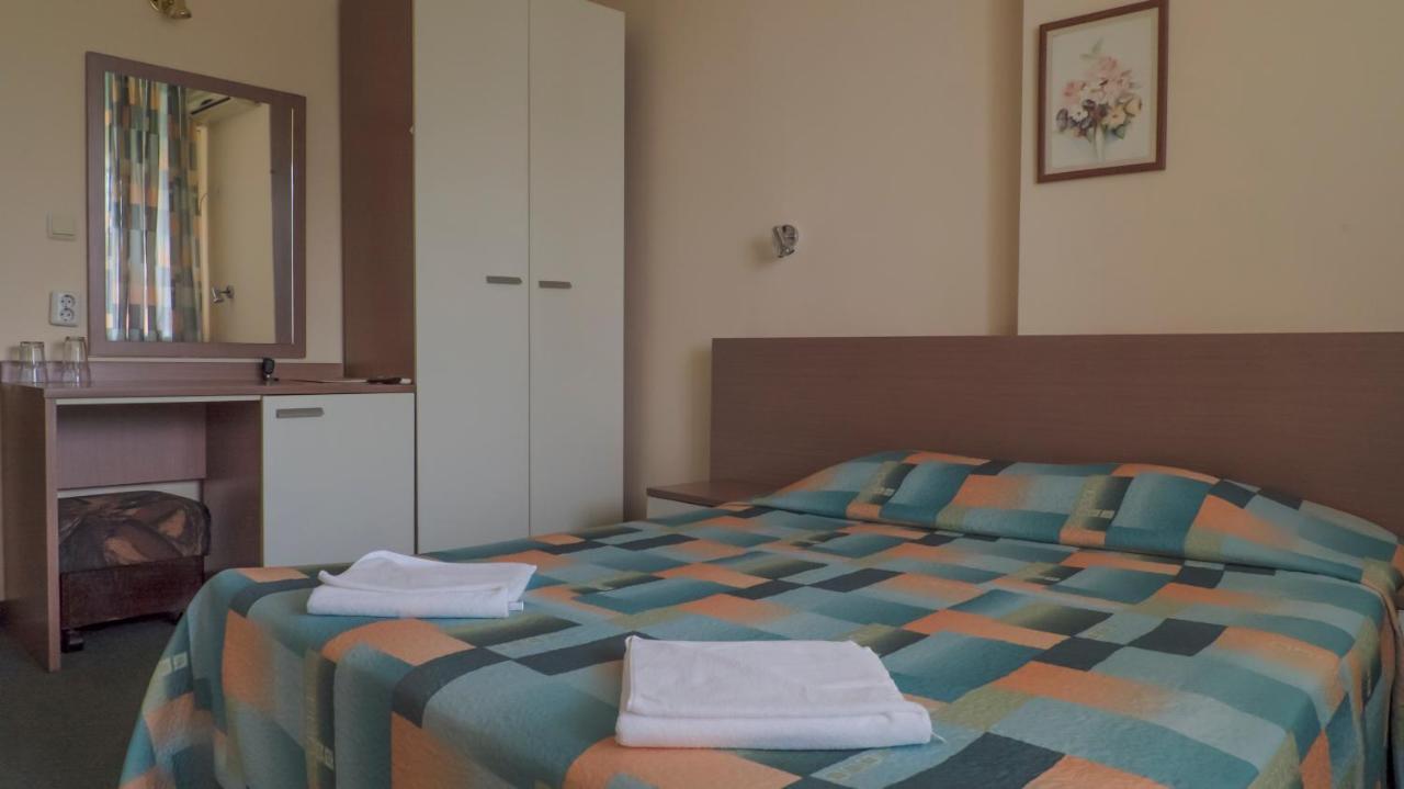 Park Hotel Persey Varna Exterior foto