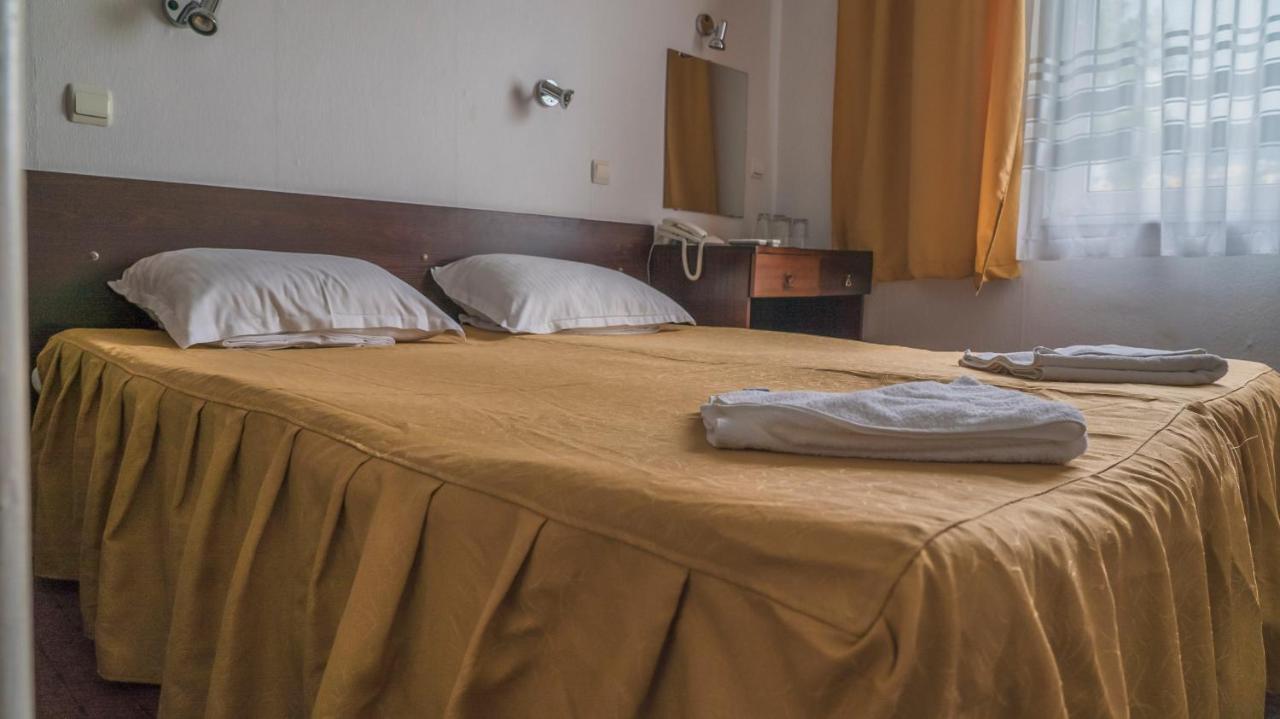 Park Hotel Persey Varna Exterior foto